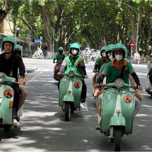 (Join In) Vespa tour Good morning Hanoi