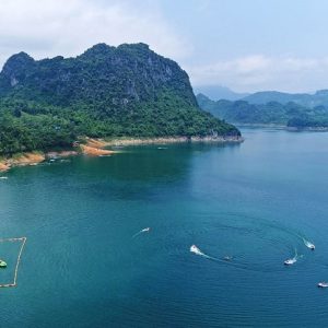 Boat Tour on Hoa Binh Lake