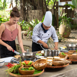Full Day Red Bridge Cooking School – Private Tour