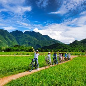 Biking Mai Chau