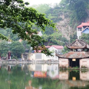 (Private) Full Day Excursion to Duong Lam and Tay Phuong pagoda (Without Lunch)